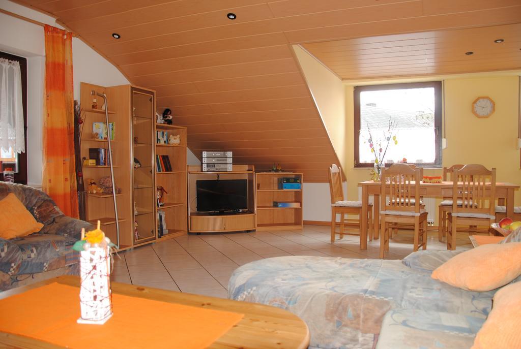 Ferienwohnung Rosengarten Osburg Exterior foto