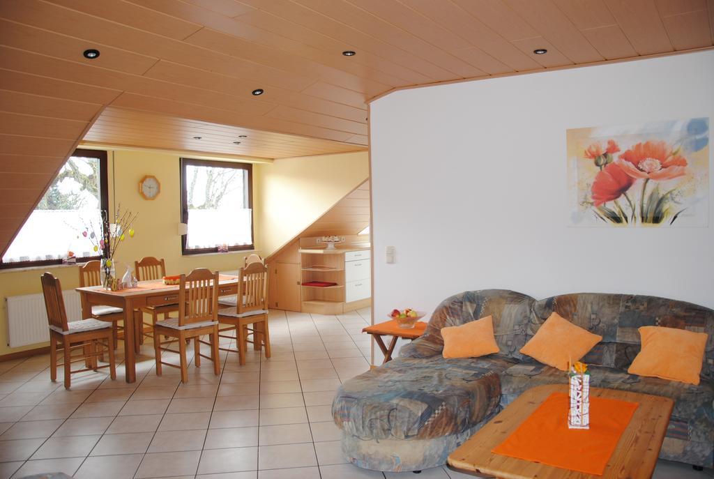 Ferienwohnung Rosengarten Osburg Exterior foto